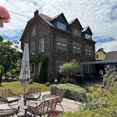 Altes Pfarrhaus Hotel Ernst Bagian luar foto