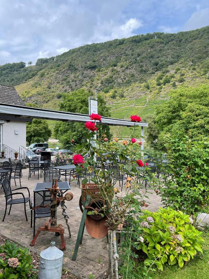 Altes Pfarrhaus Hotel Ernst Bagian luar foto