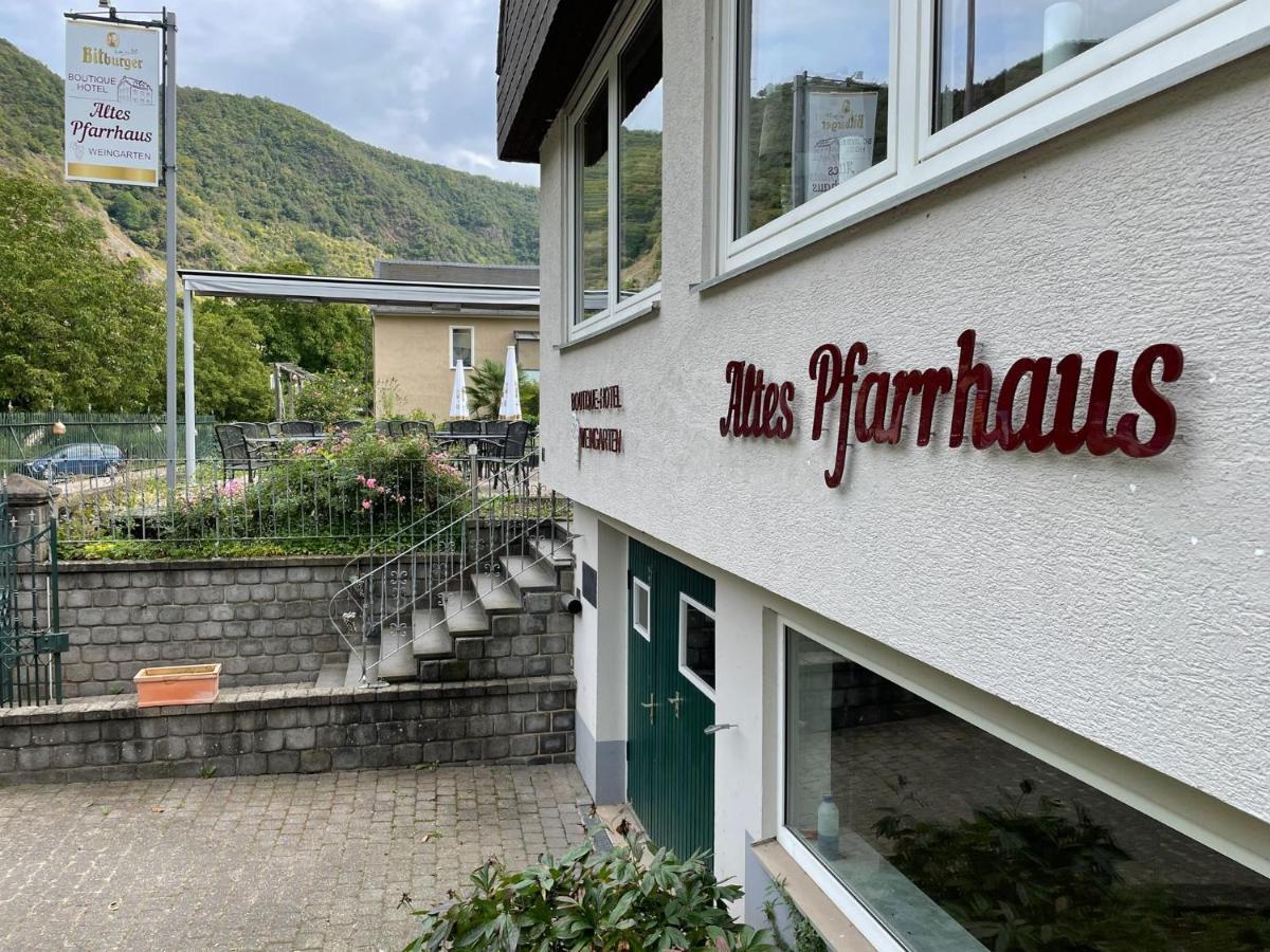 Altes Pfarrhaus Hotel Ernst Bagian luar foto