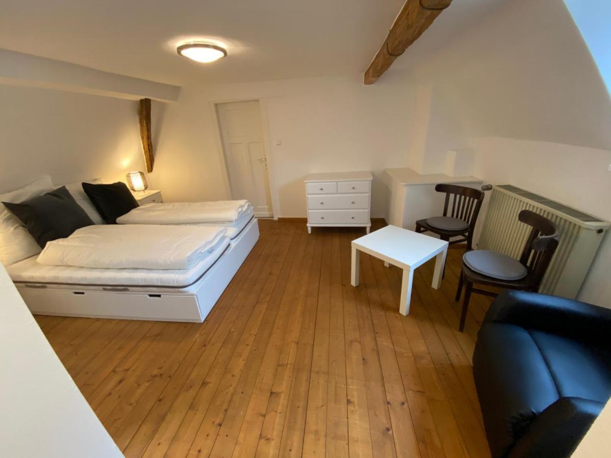 Altes Pfarrhaus Hotel Ernst Bagian luar foto